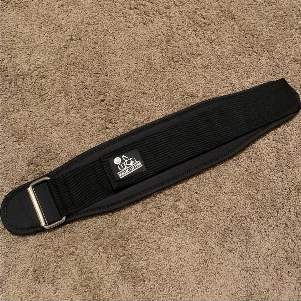 Weightlifting belt